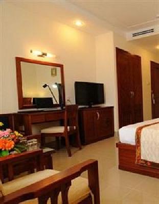 фото отеля Lan Lan Hotel 1
