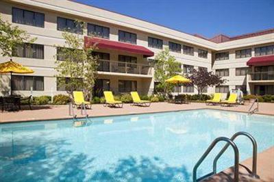 фото отеля Hilton Garden Inn Cincinnati Blue Ash