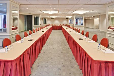 фото отеля Crowne Plaza Chicago Magnificent Mile