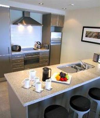 фото отеля The Waterfront Suites