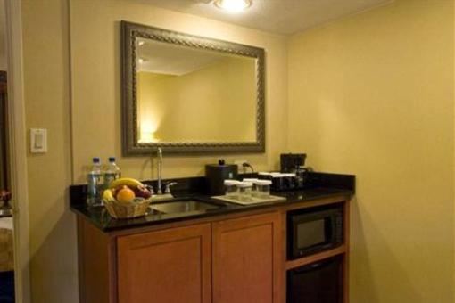 фото отеля Embassy Suites Hotel San Antonio Northwest / I-10