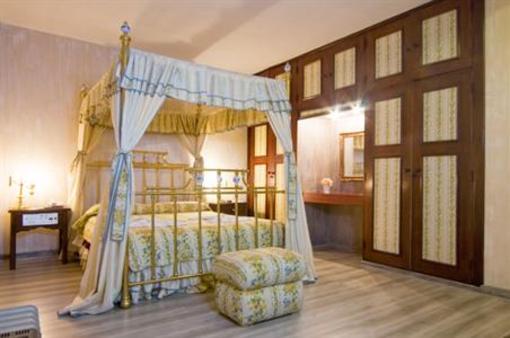 фото отеля Hotel Chateau Campos do Jordao