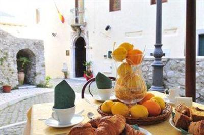 фото отеля Ostello Locanda Arcos Hotel Anticoli Corrado