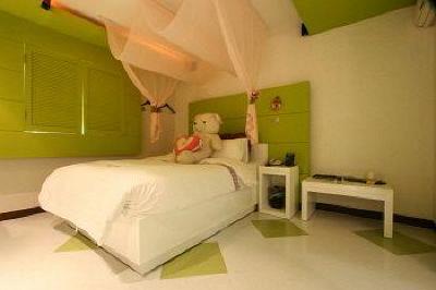 фото отеля Black Hole Hotel