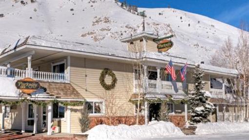 фото отеля Parkway Inn of Jackson Hole
