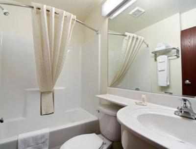 фото отеля Microtel Inn & Suites Sutton/Gassaway