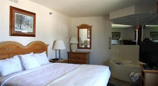 фото отеля AmericInn Lodge & Suites Hampton