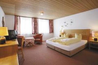 фото отеля Parkhotel Baur