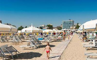 фото отеля Golden Tulip Waldorf Hotel