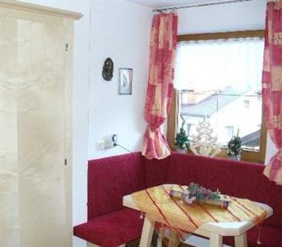 фото отеля Ferienwohnungen Egger Guest House Zell am Ziller