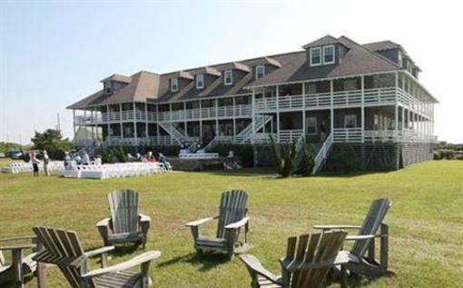 фото отеля First Colony Inn