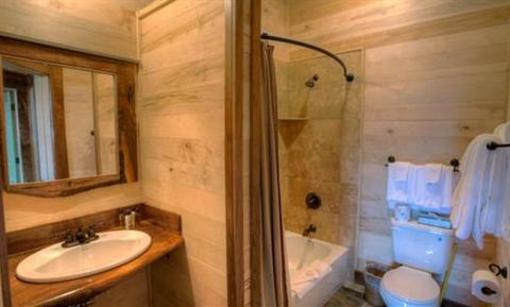 фото отеля Schlitterbahn Resort at New Braunfels