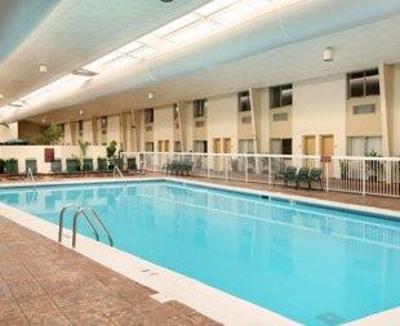 фото отеля Ramada Plaza Louisville