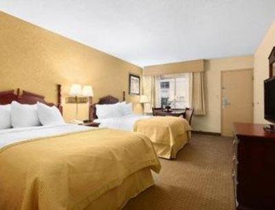 фото отеля Ramada Plaza Louisville