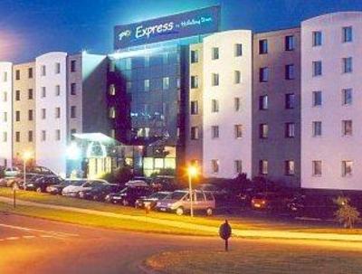 фото отеля Holiday Inn Express Poitiers Futuroscope Chasseneuil-du-Poitou