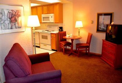фото отеля BEST WESTERN PLUS Soldiers Field Tower and Suites