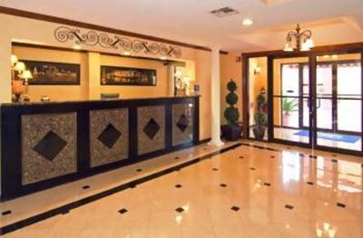 фото отеля Comfort Suites Near Seaworld