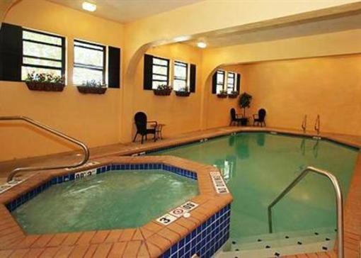 фото отеля Comfort Suites Near Seaworld