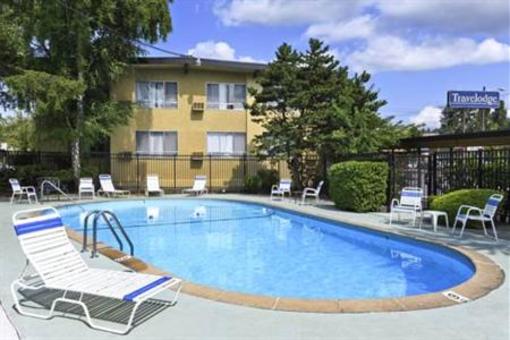 фото отеля Travelodge Seattle University