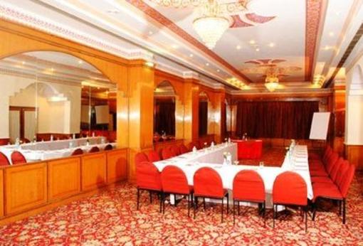 фото отеля Vesta Maurya Palace