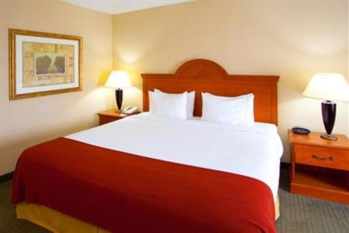 фото отеля Holiday Inn Express Hotel & Suites Parkersburg Mineral Wells (West Virginia)