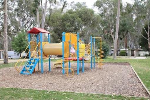 фото отеля A Shady River Holiday Park Moama