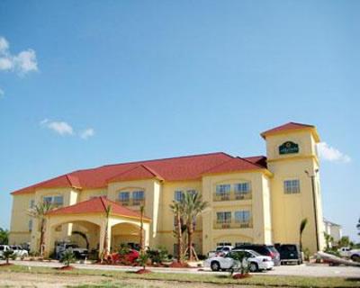 фото отеля La Quinta Inn & Suites Winnie