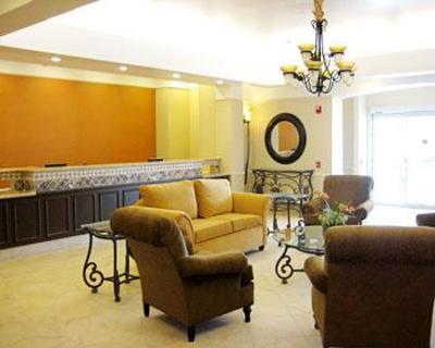 фото отеля La Quinta Inn & Suites Winnie