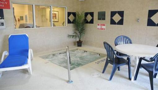 фото отеля Country Inn & Suites Fairburn