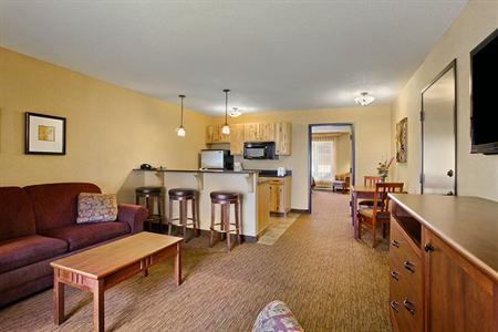фото отеля BEST WESTERN PREMIER The Lodge on Lake Detroit