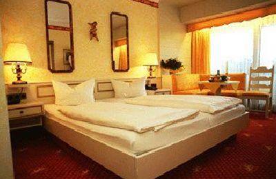 фото отеля Ringhotel Wittelsbacher Hoh