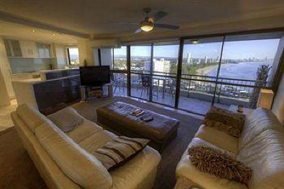 фото отеля Gemini Court Holiday Apartments