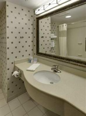 фото отеля Hampton Inn Bedford - Burlington