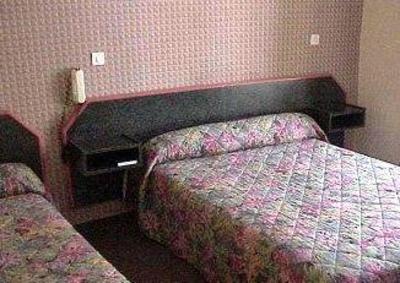 фото отеля Hotel Central Saint-Pierre-d'Albigny