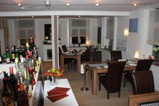 фото отеля Hoerstgener Landhotel zur Post