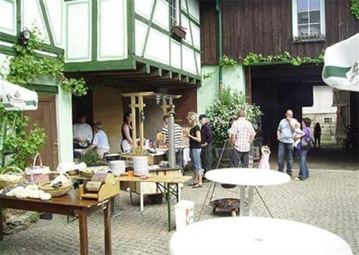 фото отеля Gasthof & Hotel Zur Linde