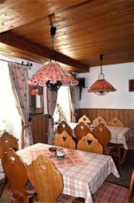 фото отеля Gasthof & Hotel Zur Linde