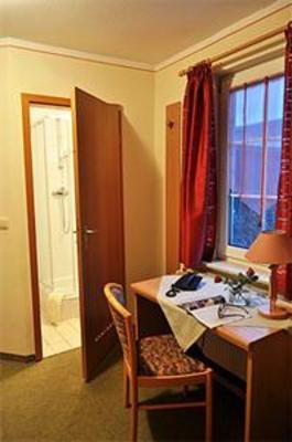 фото отеля Gasthof & Hotel Zur Linde