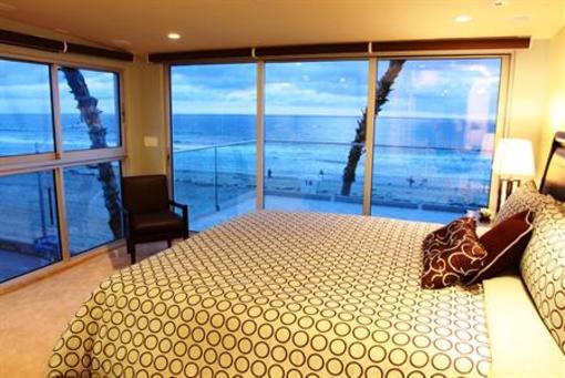 фото отеля The Residence Club On Mission Beach