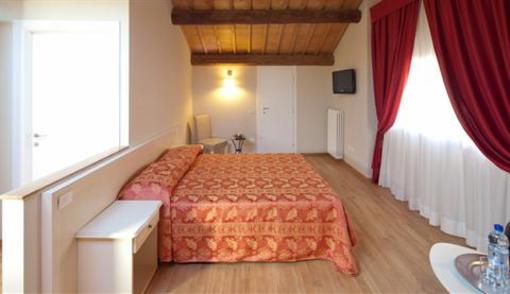 фото отеля Honey Rooms Ferrara