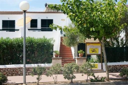 фото отеля Apartmentos California Menorca