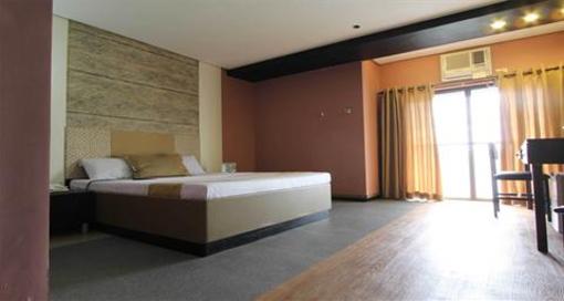 фото отеля Eurotel Araneta