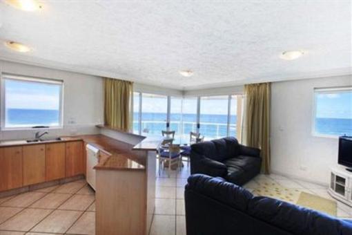 фото отеля Regency on the Beach Hotel Gold Coast