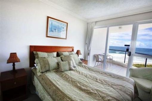 фото отеля Regency on the Beach Hotel Gold Coast