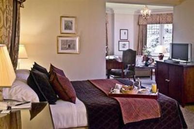 фото отеля Macdonald Berystede Hotel & Spa