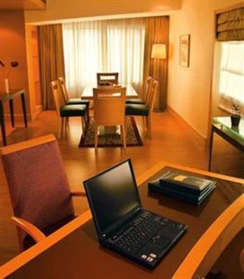 фото отеля Courtyard by Marriott Chennai