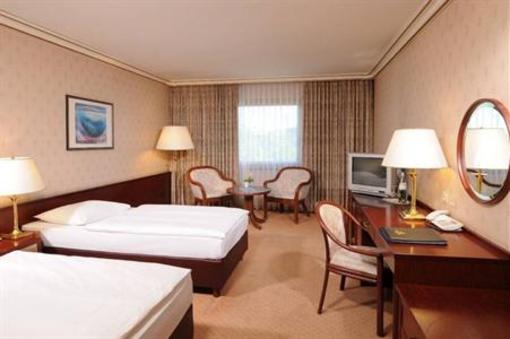 фото отеля Maritim Hotel Bonn
