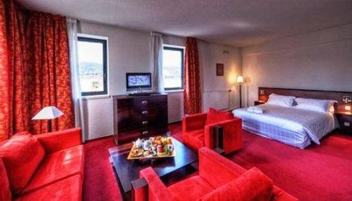 фото отеля Hotel Kyriad Prestige Clermont-Ferrand