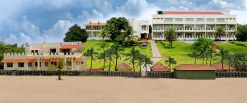 фото отеля St. James Court Beach Resort