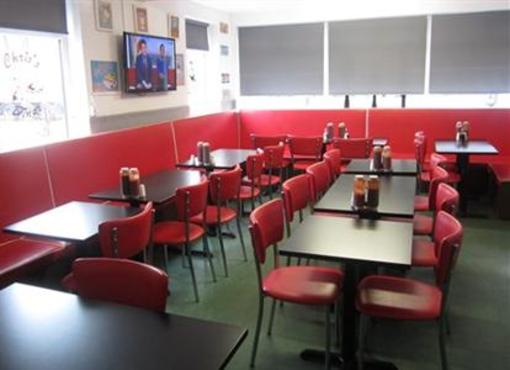 фото отеля Chris's Cafe